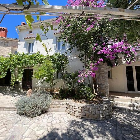 Villa Giulia Ližnjan Exterior foto